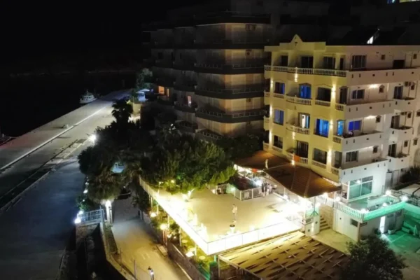 Hotel Kalemis Beachside