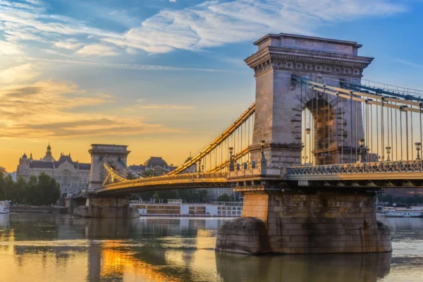 Most Łańcuchowy w Budapeszcie, Węgry